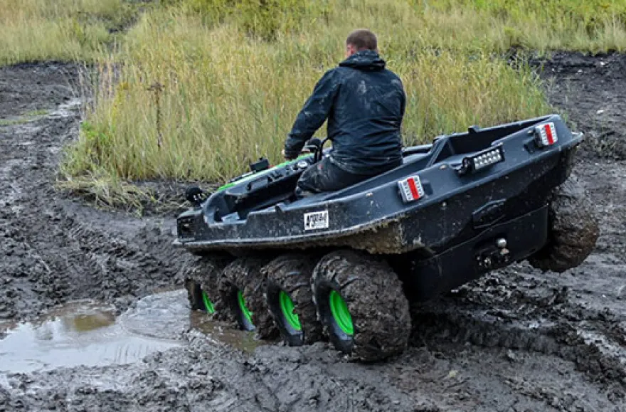 Amphibienfahrzeug Argo 8x8 fahren Raum Graz