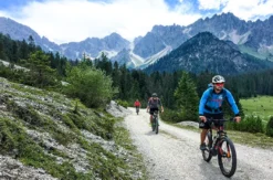 Anspruchsvolle E-Bike-Tour auf die Hallerangeralm