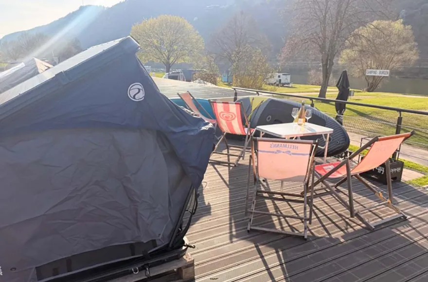 Außergewöhnlich Übernachten im Dachzelt Burgen für 2 (1 Nacht)