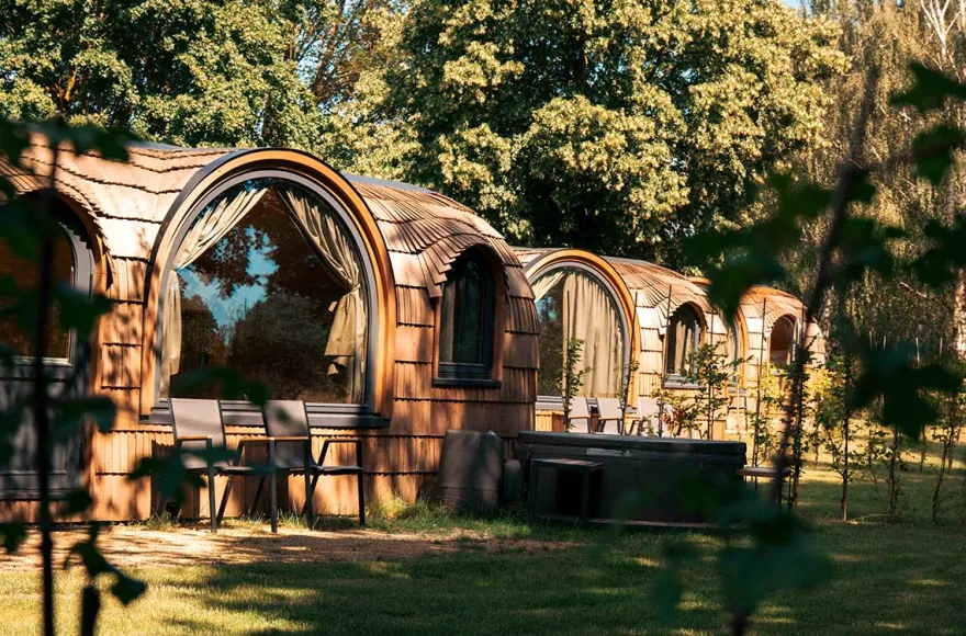 Außergewöhnlich Übernachten im Holz Iglu Oranienburg für 2 (1 Nacht)