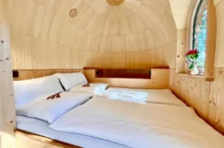 Außergewöhnlich Übernachten im Holz Iglu Oranienburg für 2 (1 Nacht)