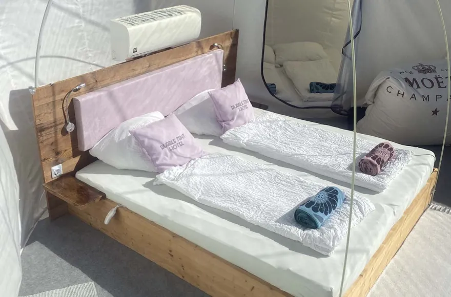 Außergewöhnliche Übernachtung im Bubble Tent Weyregg am Attersee für 2 (1 Nacht)