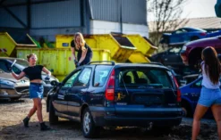 Auto zertrümmern Waldbröl
