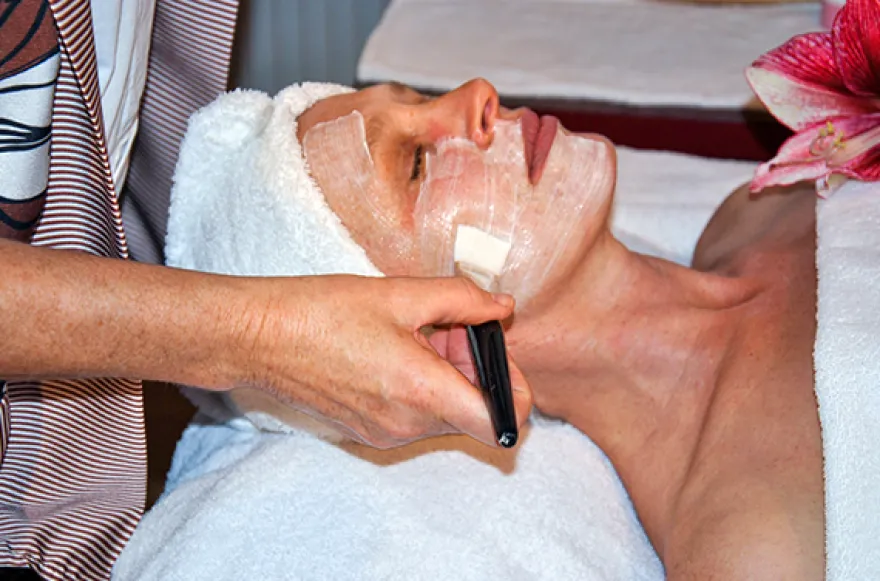 Beautyanwendung mit Massage München (1,5 Std.)