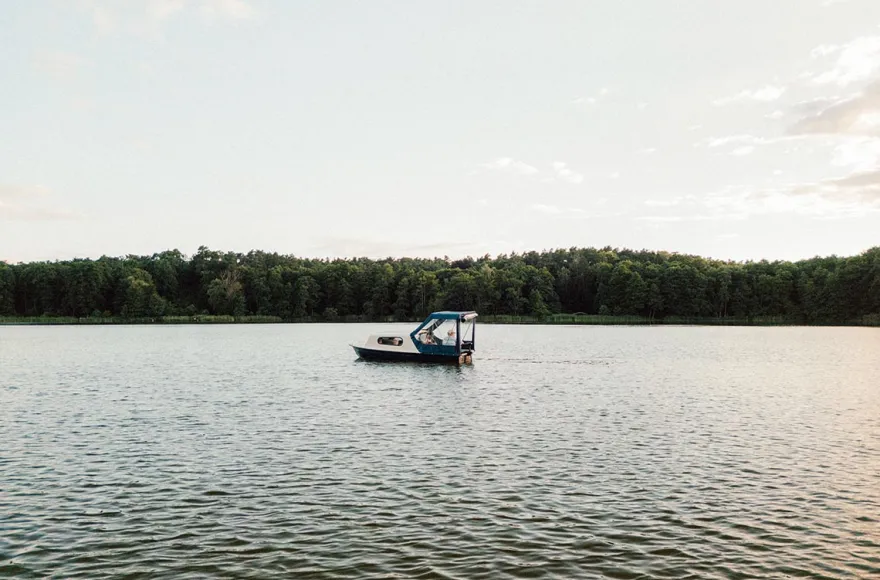 Übernachten im Campingboot Entenkoje Buckow für 2 (1 Nacht)