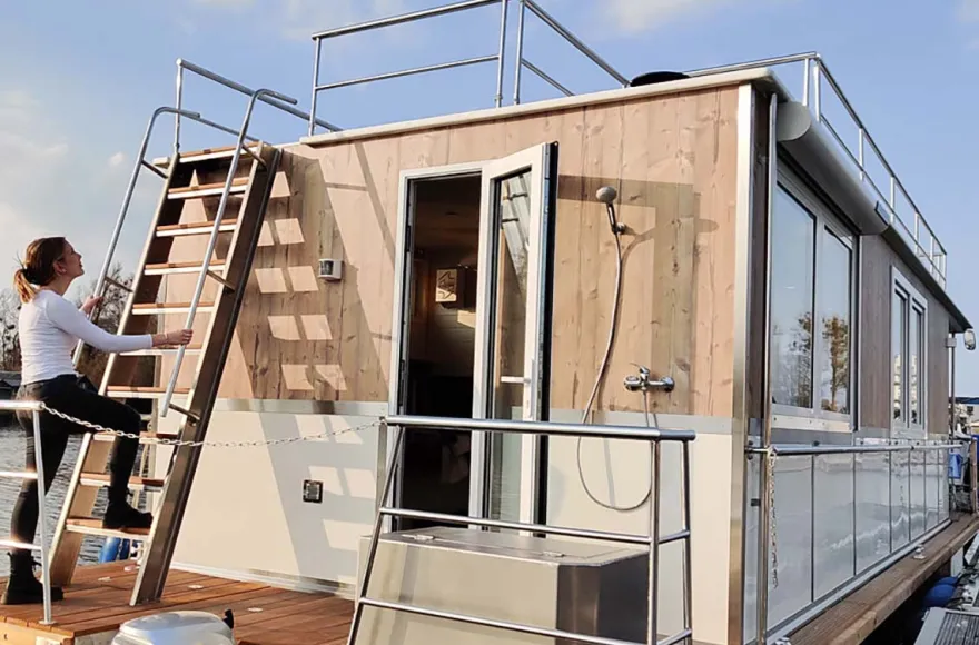 Übernachtung auf dem Hausboot mit Sauna Rechlin (3 Nächte)