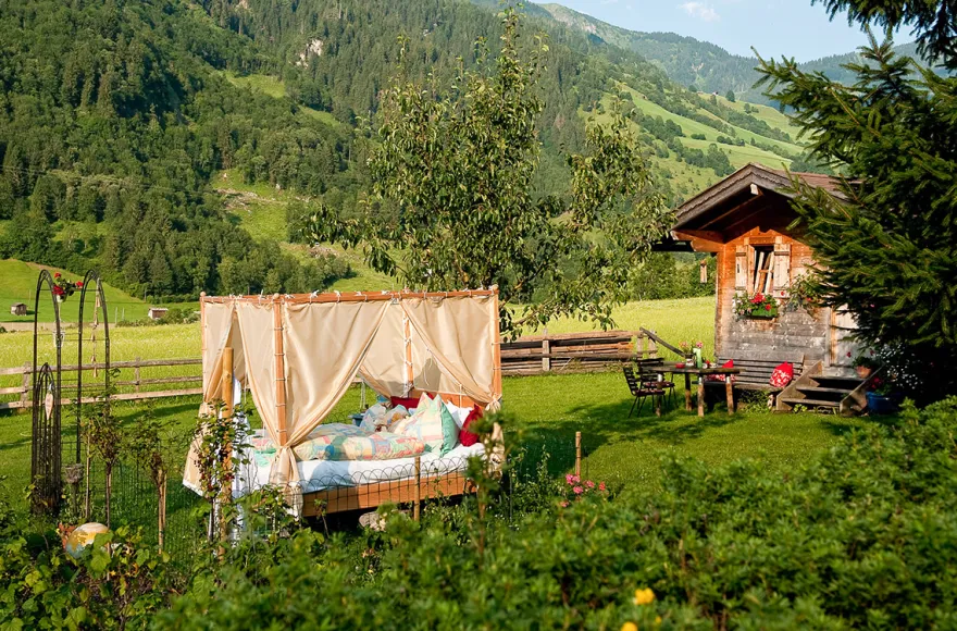 Übernachtung im Garten Himmelbett Dorfgastein für 2 (1 Nacht)