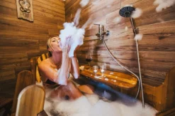 Übernachtung im Weinfass Deluxe mit Wellness Grub an der March