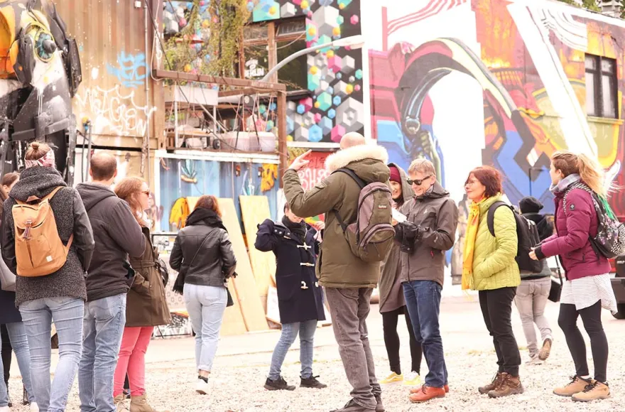 Breakfast & Street Art City Tour Berlin