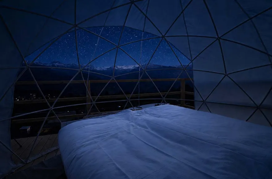 Bubble Übernachtung in der Bergfenster- Suite für 2 (1 Nacht) in Graubünden