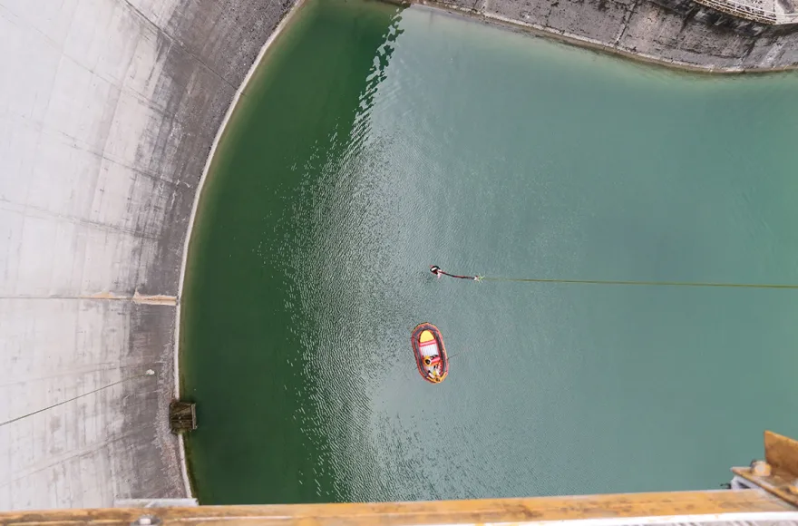 Bungee am Staudamm Klaus in Oberösterreich