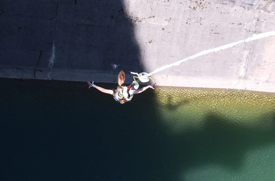 Bungee am Staudamm Klaus in Oberösterreich