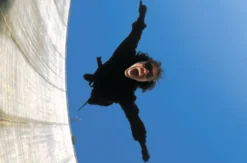 Bungee Jumping vom 220 Meter-Staudamm