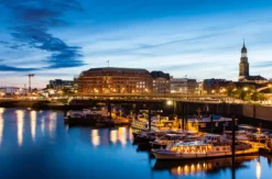 Candle Light Dinner & Hafenlichterfahrt Hamburg für 2
