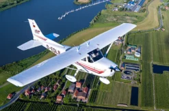 Cessna Rundflug & Candle Light Dinner Hamburg für 2