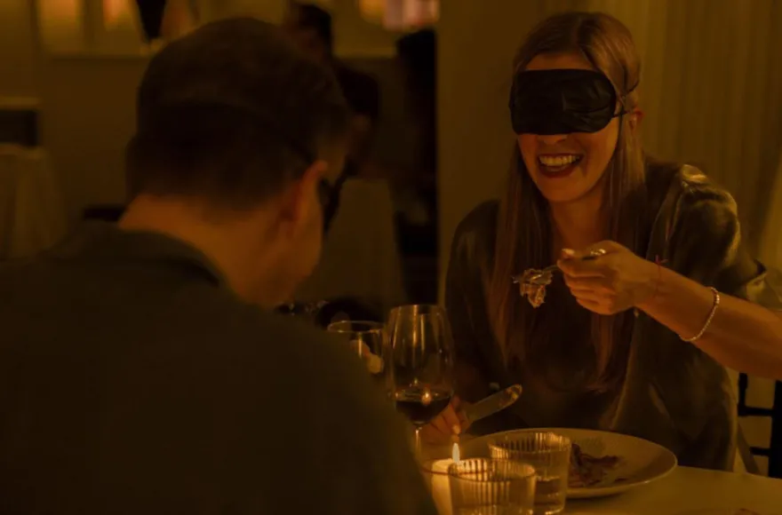 Dinner in the Dark Ahrenshoop für 2 (mit Masken)