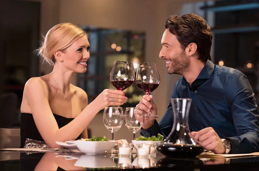 Dinner & Varieté Düsseldorf (Okt. - Jan. / Fr. - Sa. / Parkett Reihe 2 bis 5)