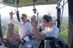 DJ im Ballon - Party auf 1000 Metern (14 Personen)