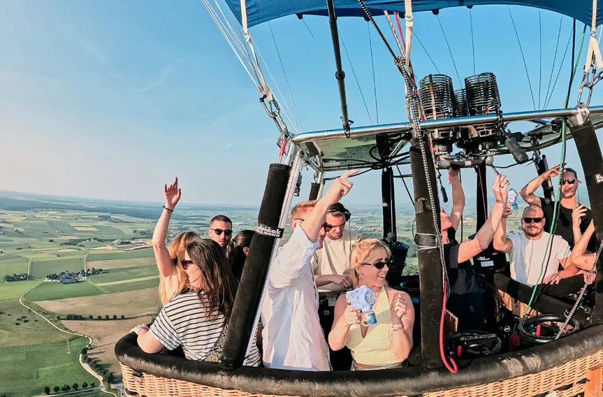 DJ im Ballon - Party auf 1000 Metern (14 Personen)