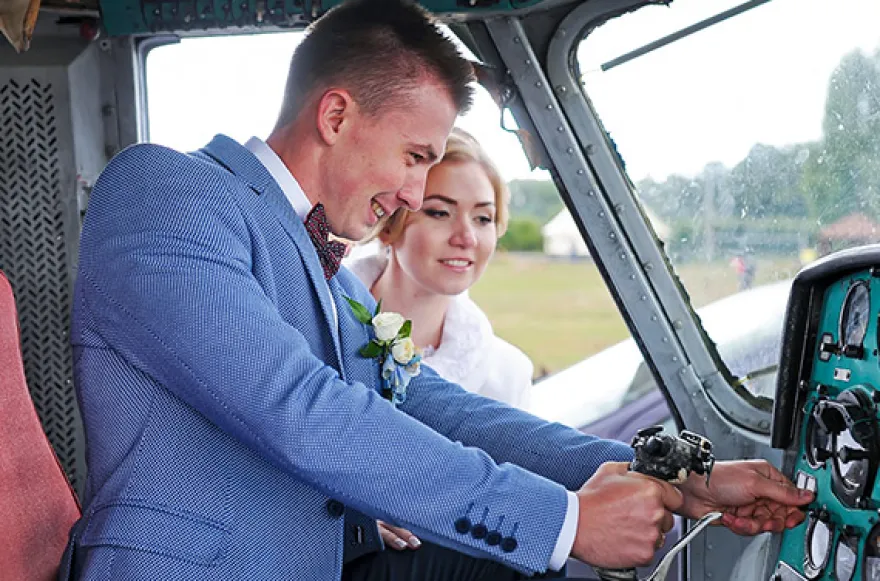 Exklusiver Hochzeitsrundflug für 2 (30 Min.)