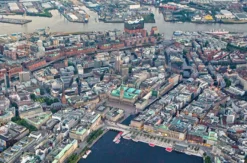 Familien-Rundflug über Hamburg für 3