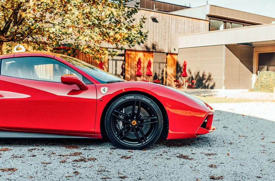 Ferrari fahren (12 Std.)