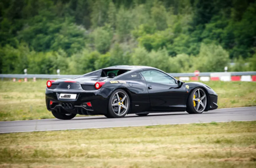 Ferrari 458 selber fahren (6 Runden)