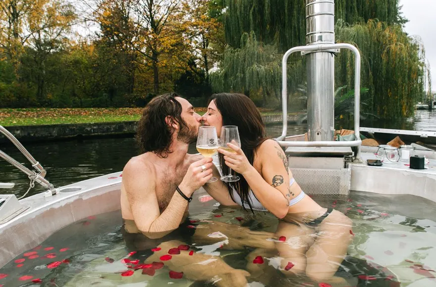 Floating Hot Tub für 2 Berlin (Romantik Special)