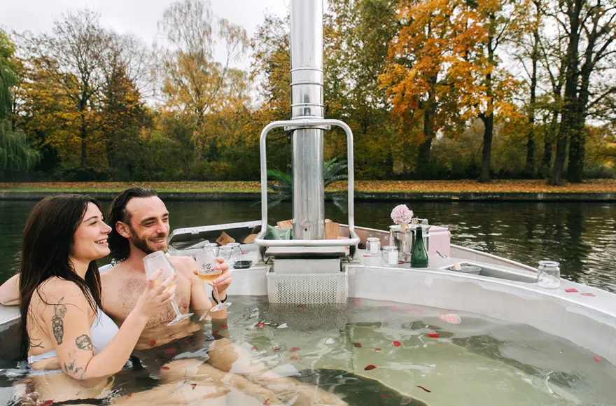 Floating Hot Tub für 2 Berlin (Romantik Special)