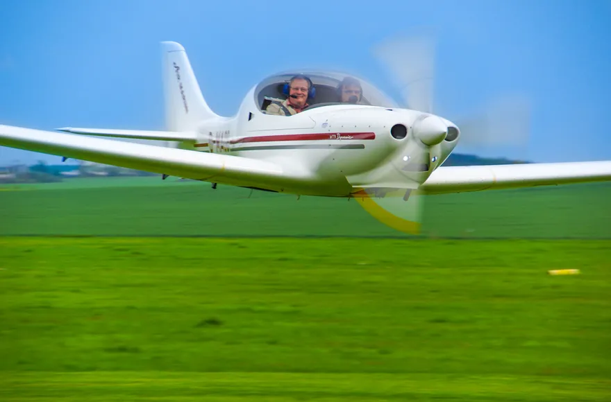Flugzeug selber fliegen Taucha (60 Min.)