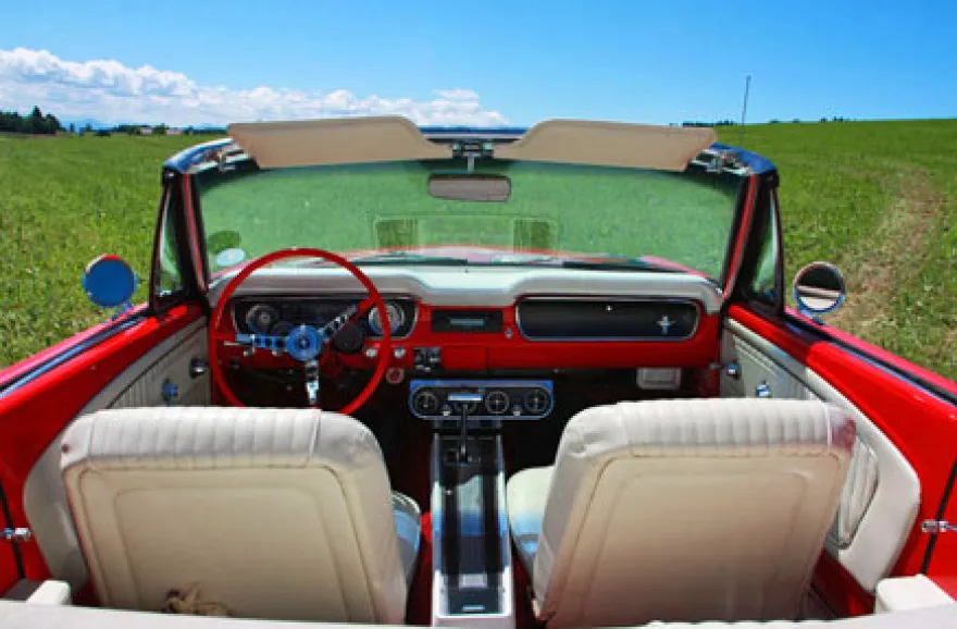 Ford Mustang Oldtimer fahren (2 Std.)
