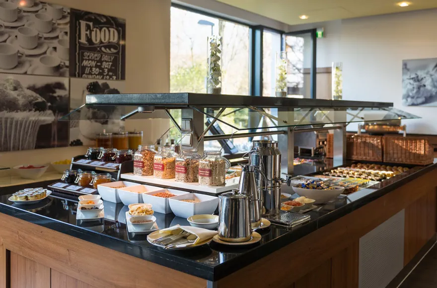 Frühstück & Bootsfahrt Frankfurt für 2