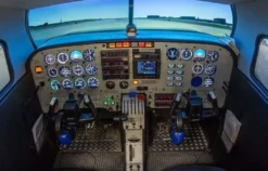 Full Flight Simulator Piper PA 34 Markranstädt (60 Min.)
