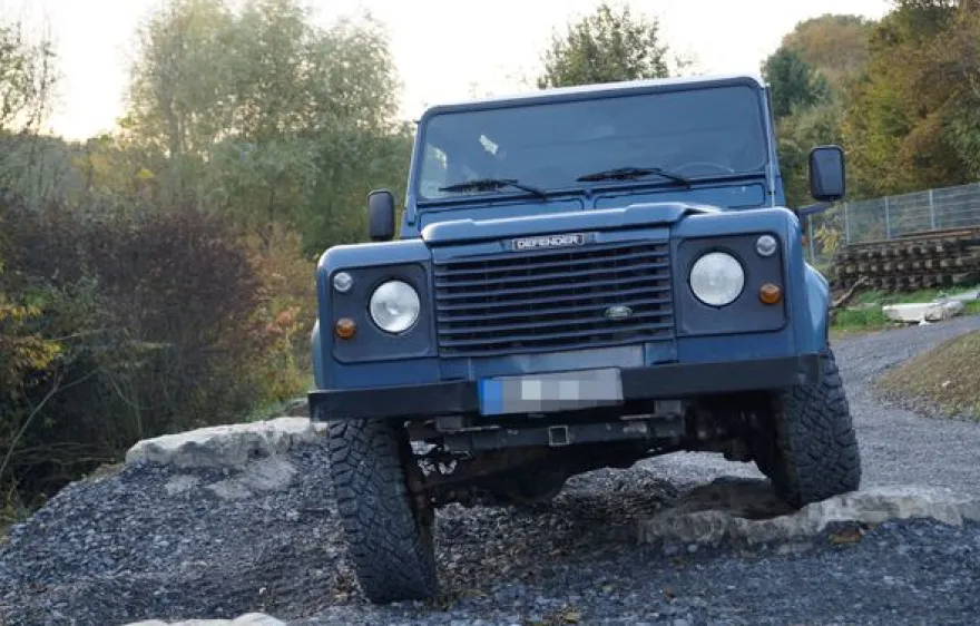 Geländewagen offroad fahren Sinsheim (Landrover Defender)