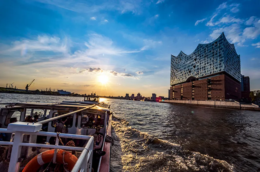 Hamburg Hafenrundfahrt (1,5 Stunden)