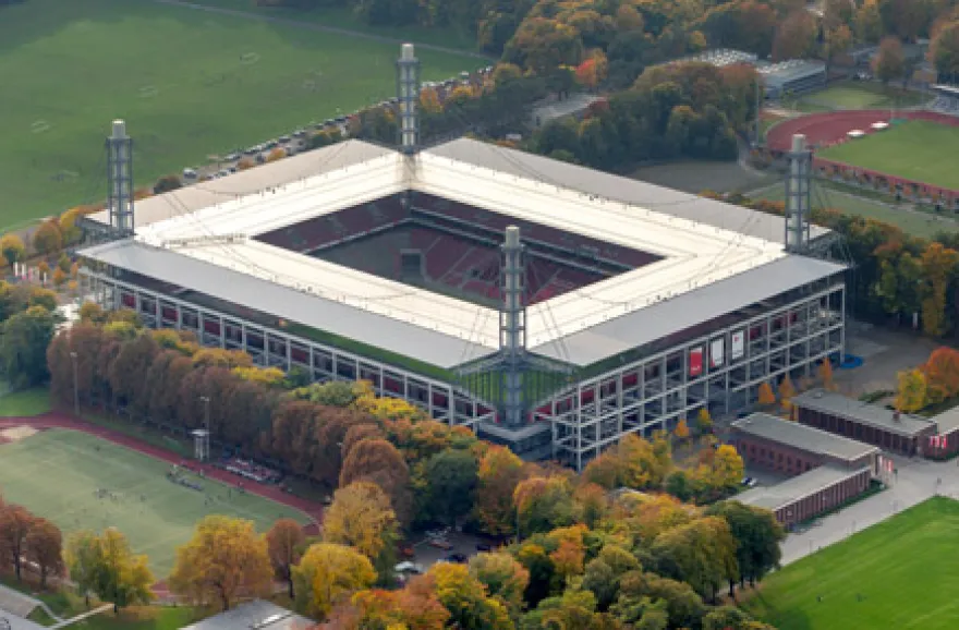 Heli-Stadionrundflug übers Rheinland