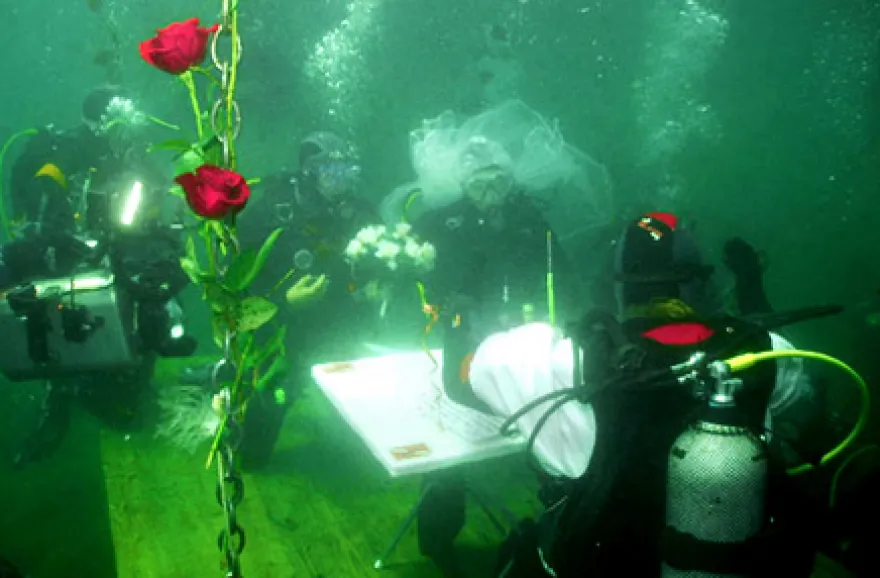 Hochzeit unter Wasser am Weißensee