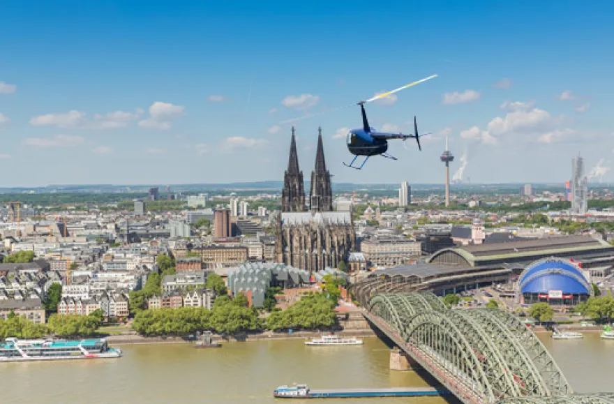 Hubschrauber-Rundflug über Köln