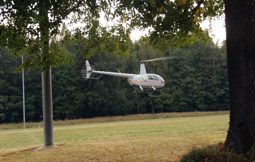 Hubschrauber selber fliegen Calden (20 Min.)
