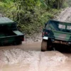 Hummer H1 im Gelände fahren in Mitteldeutschland (30 Min.)