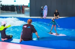 Indoor Surfen (Kinder bis 14 J.) - Arena München