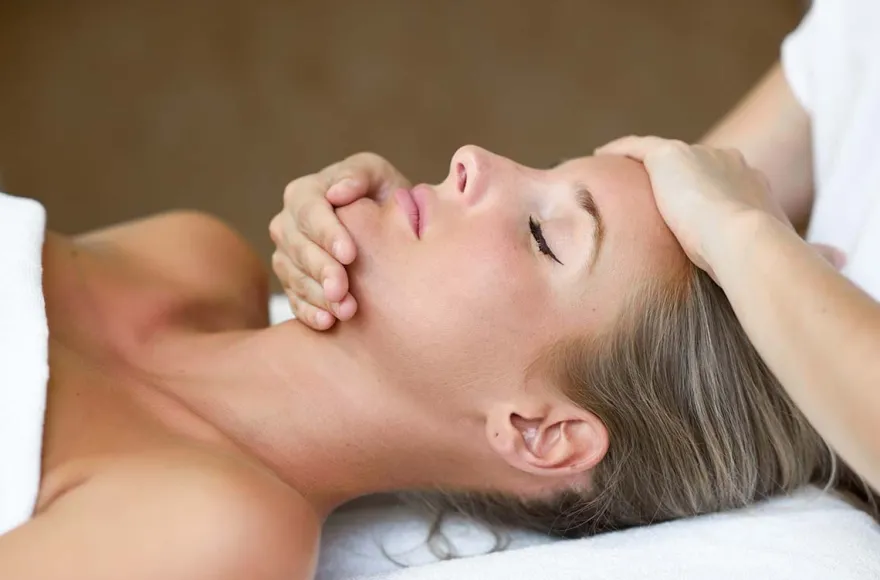 Japanische Gesichtsmassage München