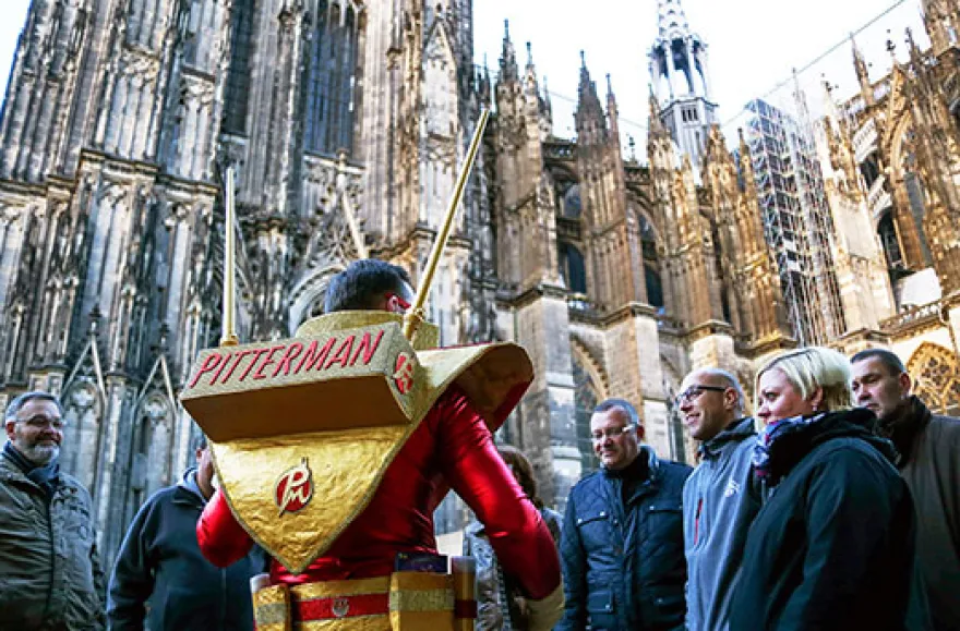 Jecke Stadtführung durch Köln für 2