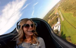 Kampfflugzeug selber fliegen Lübeck (30 Min.)