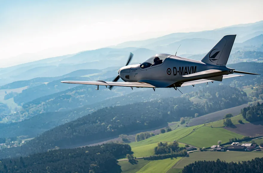 Kampfflugzeug selber fliegen Bruck i.d.OPf. (30 Min.)