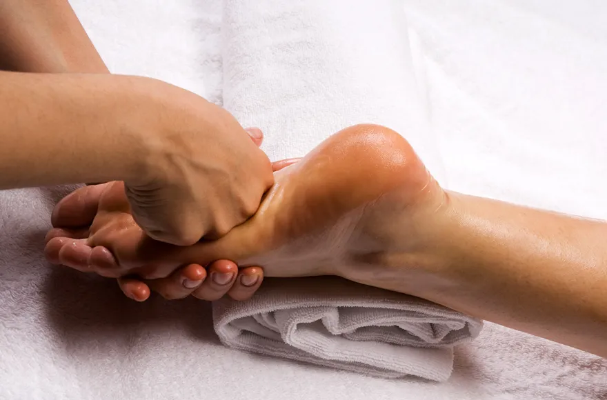 Kopf- und Fußmassage für Frauen Berlin