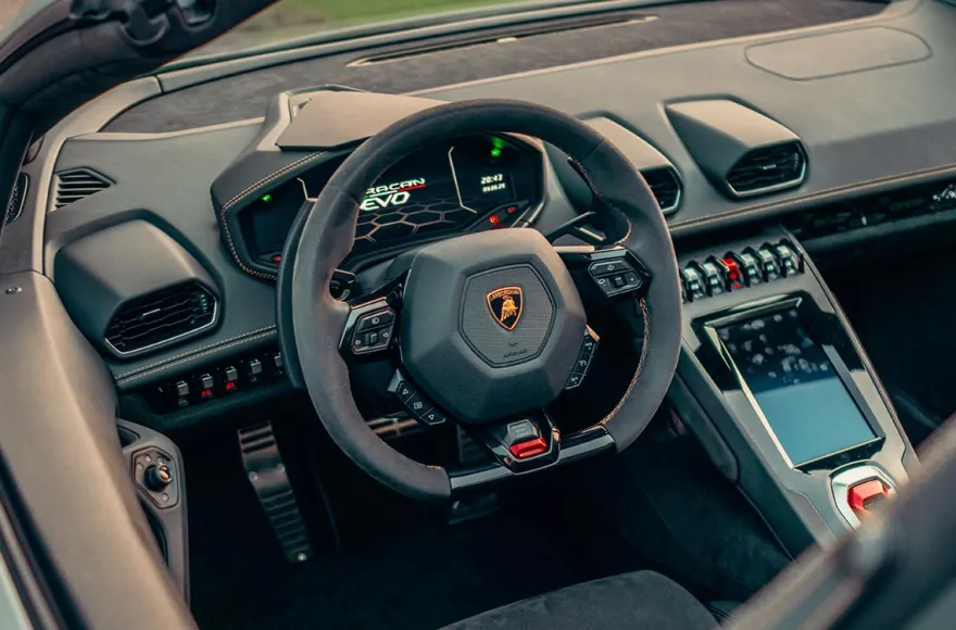 Lamborghini Huracan Evo Spyder fahren Widnau (6 Std.)