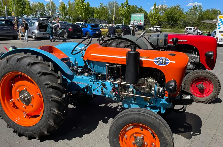 Lamborghini Traktor fahren Sindelfingen (Halbtags)