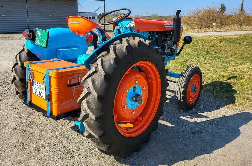 Lamborghini Traktor fahren Sindelfingen (Halbtags)