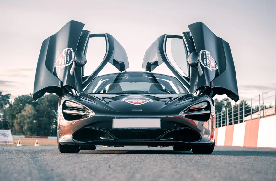 McLaren Renntaxi Schipkau Klettwitz (4 Rdn.)
